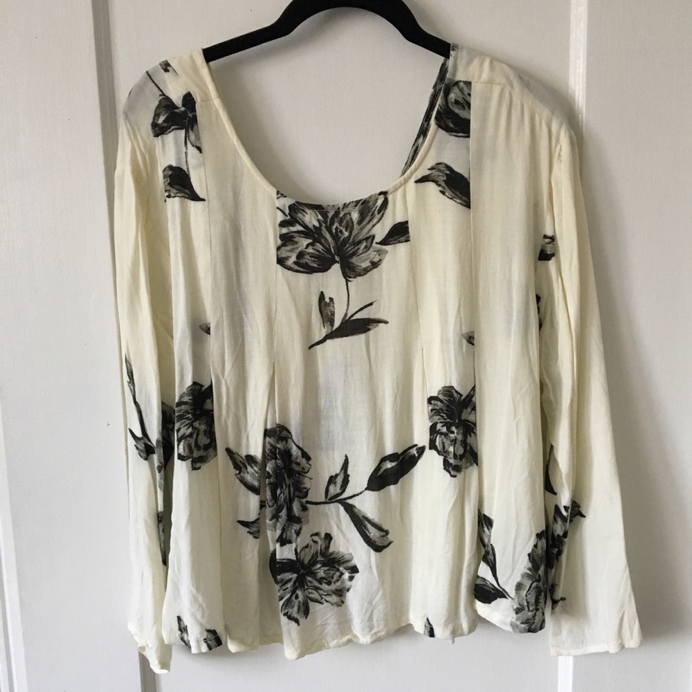 Urban Outfitters cropped, drapey top